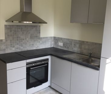 Location Appartement 5 pièces 98m² - Photo 3