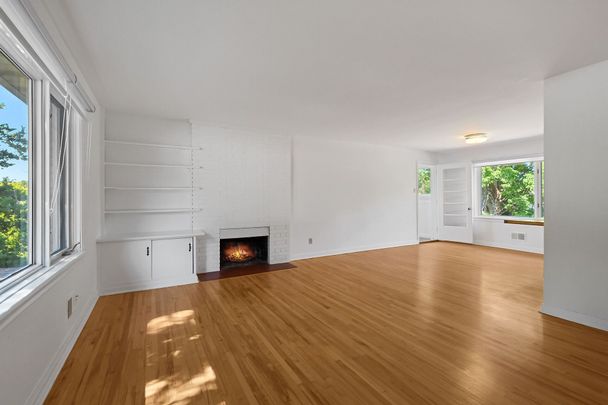 For Lease - 10 Delong Drive, Beacon Hill North - South and Area, Ontario - Photo 1