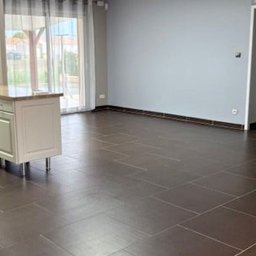 Maison à louer 4 pièces • La Gripperie-Saint-Symphorien - Photo 1