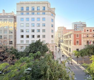 Piso de alquiler en Rambla de Méndez Núñez, Casco Antiguo - Sta. Cr... - Photo 6