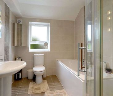 Delightful period cottage with south facing garden in this sought a... - Photo 5