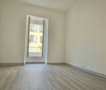 Location Appartement 3 pièces 71m² NICE 06000 - Photo 2