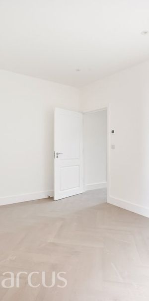 High Street - Photo 1