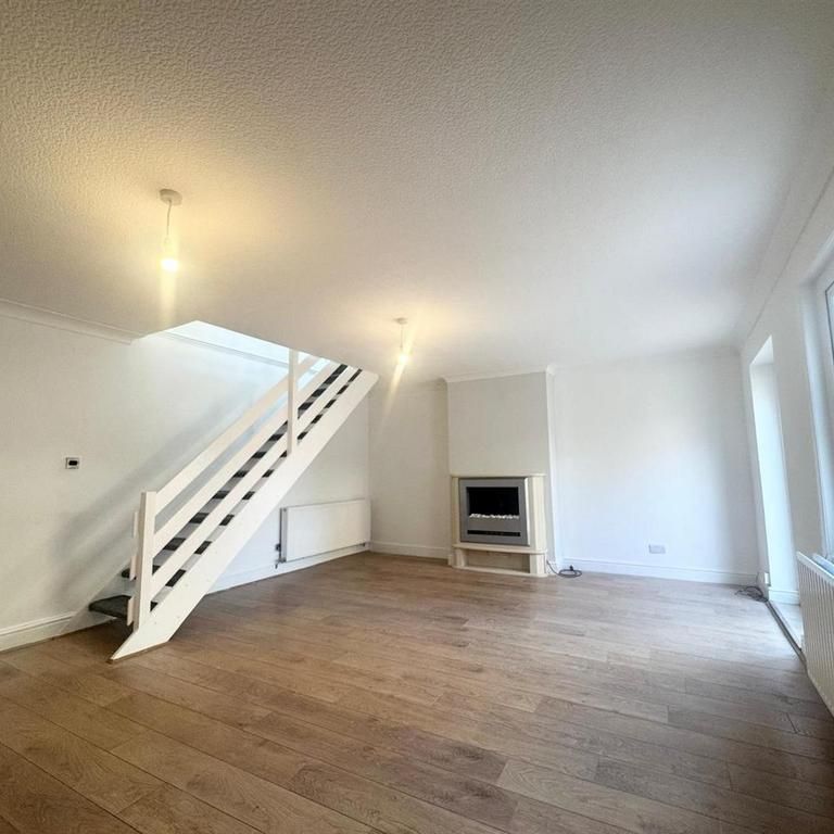 3 bedroom detached house to rent - Photo 1