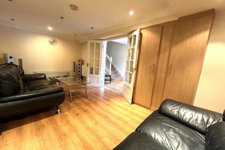 4 bedroom house to rent - Photo 2