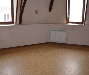 Location Appartement 1 pièce 27m² STE HERMINE 85210 - Photo 1