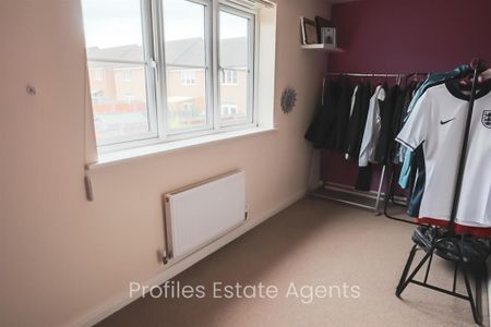 2 bedroom semi-detached house to rent - Photo 4
