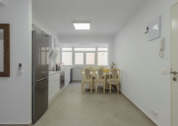 Fully renovated apartment for rent with 3 bedrooms in Denia