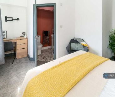 1 bedroom in a house share to rent - Photo 4