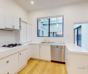 2 Vail Street, Prahran - Photo 5