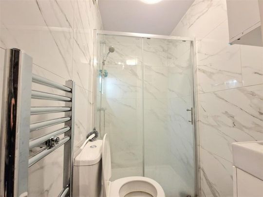 1 bedroom property to rent - Photo 1