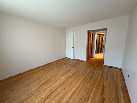 For Lease - 36 Rosefield Drive, Halton Hills, Ontario - Photo 2