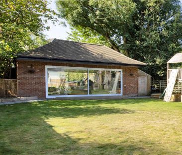 6 bedroom detached house to rent - Photo 5