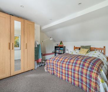 5 bedroom semi-detached house to rent - Photo 3