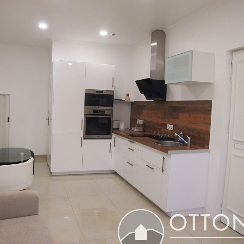 Studio meublé en rez de chaussee - Photo 1