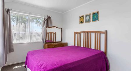 ovely three-bedroom home - Photo 3