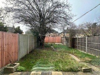 4 bedroom semi-detached house to rent - Photo 5