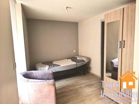 Location Appartement 2 pièces 32m² VILLEFRANCHE DE ROUERGUE 12200 - Photo 2