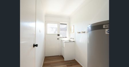 Where Modern Makeover Meets Family Comfort! - Photo 5