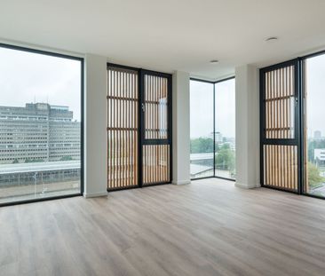 Appartement te huur: Julianaplein 110 1097 DN Amsterdam - Photo 2