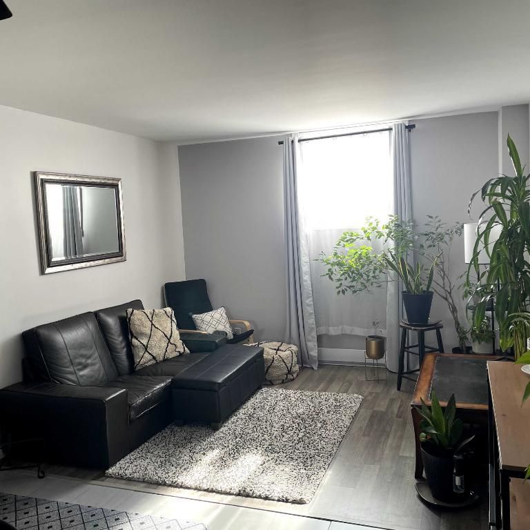 Grand 5 1/2 à louer pour juillet à Beauport - Photo 1