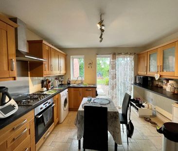 2 bedroom semi-detached house to rent - Photo 4