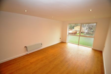 1 bedroom Apartment - Nursery Gardens, Welwyn Garden City - Photo 3