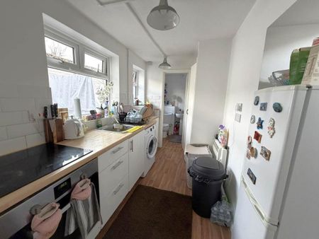 1 bedroom flat to rent - Photo 5