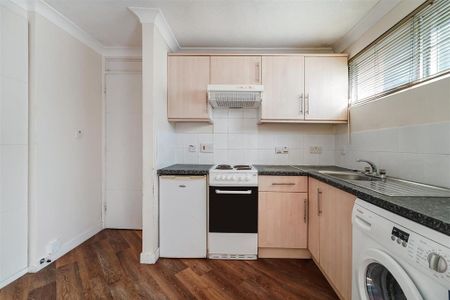 Studio to rent - Photo 4