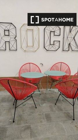 seville, Andalusia 41092 - Photo 3