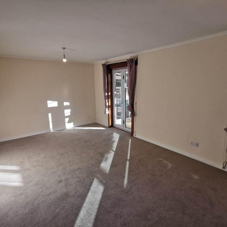 3 bedroom house to rent - Photo 1