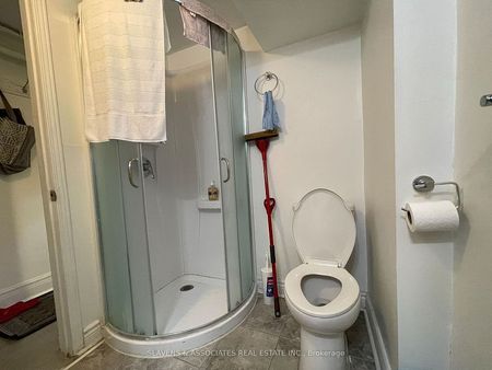 For Lease - 95 Braemar Avenue Unit# Lower, Toronto, Ontario - Photo 4