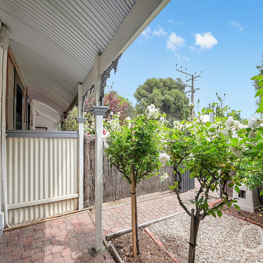 Open The Door to Effortless Living - Photo 1