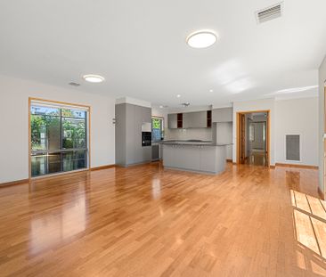 13 Stephens Place, Garran ACT 2605 - House For Rent | Domain - Photo 3