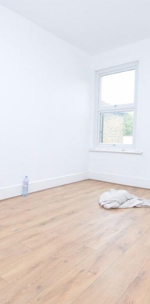 1 bedroom Flat To Let Total Size: 679 SQ FT - Photo 1