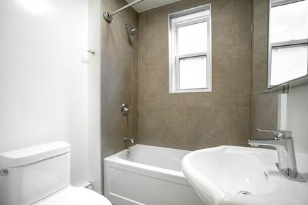 2 Bed , 1 bath - Photo 5