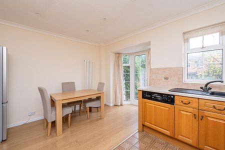 3 bedroom terraced house to rent - Photo 4