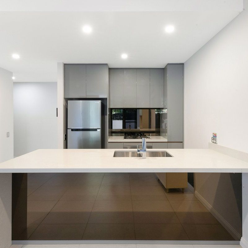 Courtyard Apartment I Bedrooms Separate I Modern & Stylish - Photo 1