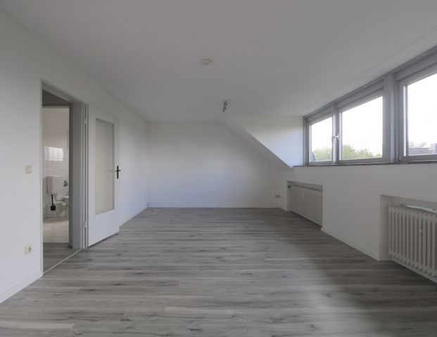 Großzügige 2-Zimmer-Wohnung mit Garage in Verkehrsgünstiger Lage! - Photo 1