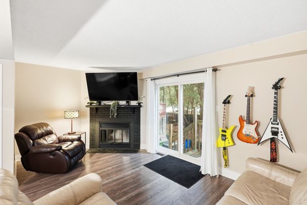 For Lease - 80 Mcdermot Court Unit# 20, Kanata, Ontario - Photo 1