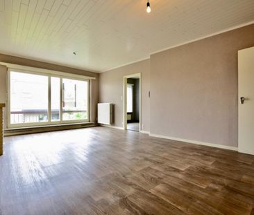 Gerenoveerd, centraal gelegen appartement met 2 slpk en terras voor... - Photo 1
