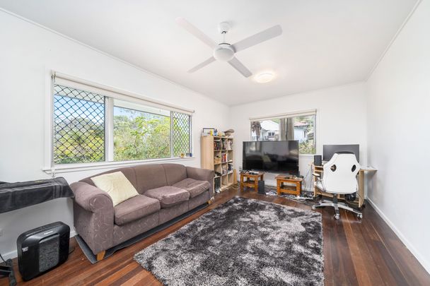 Charming Renovated Timber Home Surrounded by Nature - Photo 1