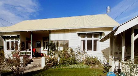 Short Term Pet Friendly Heritage Holiday Home. - Photo 4