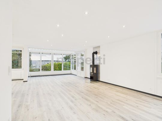 Moderne 6.5 pièces row-house rénovée avec jardin à La Neuveville - Foto 1