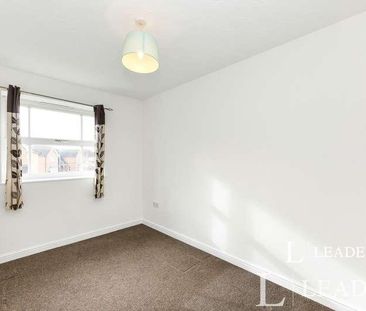 Doulton Close, Harlow, CM17 - Photo 2