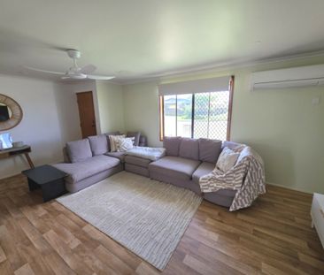 SPACIOUS FAMILY LIVING WITH HUGE YARD & ENTERTAINING AREA IN AVENEL... - Photo 4