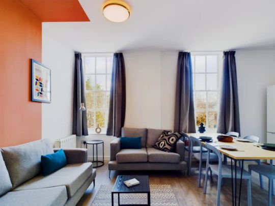 Flat 6 - 4 Bedroom House - Photo 1