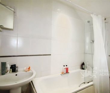 Aldershot Road, Guildford, GU2 8AJ - Photo 4