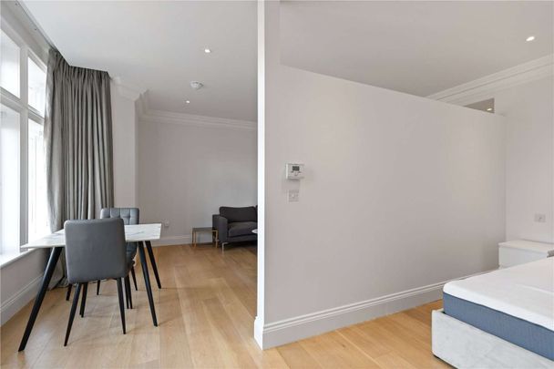 A newly redecorated one bedroom property. - Photo 1