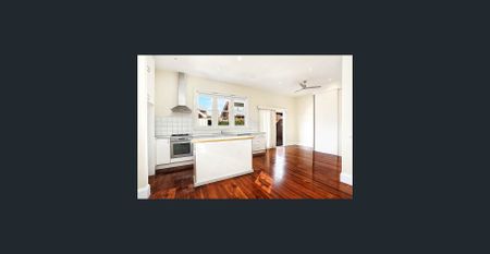You can't beat Brunswick East! Renovated 3 bedroom house - Photo 4